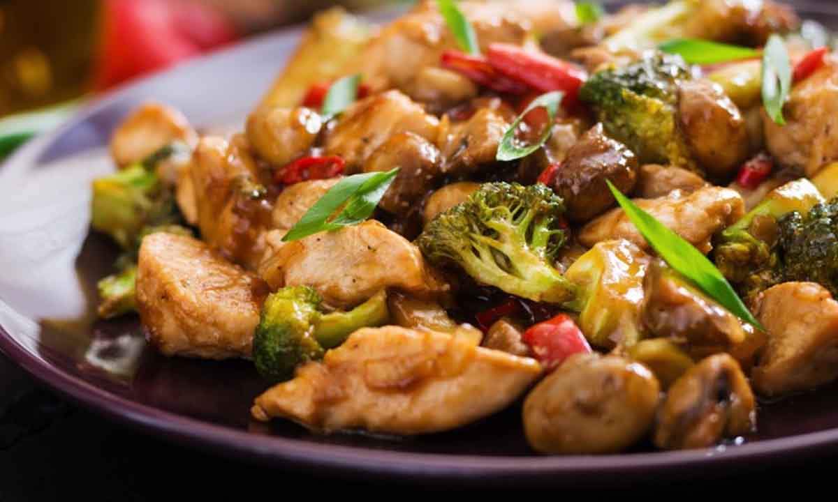 Pechuga de pollo en trozos: recetas fáciles y rápidas para un plato  saludable – La Brújula 24